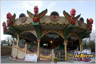 Mambo est un Feria Swing de Mack Rides.
