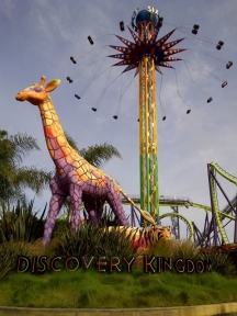 Six Flags Discovery Kingdom opens its 150' tall tower ride SkyScreamer on May 27 2011