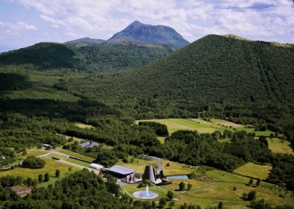 Vue aérienne de Vulcania