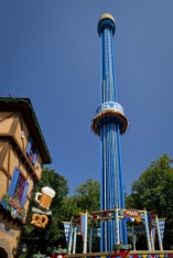 Mäch Tower’s first riders experience the thrill of Busch Gardens’ newest attraction.