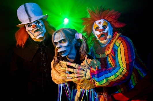 The crazy clowns and lurking sideshow freaks are waiting to share their special brand of entertainment with you. Step right up!
