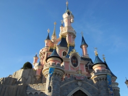 Disneyland Paris est, selon le sondage GFX, le parc le plus populaire de France...