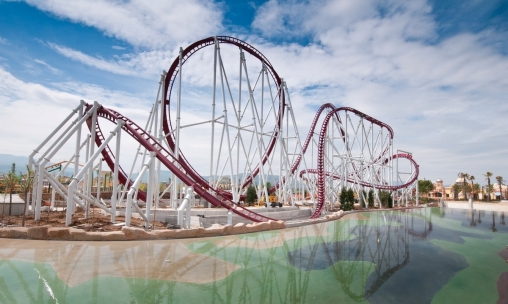 Shock, the Launch Coaster of Rainbow MagicLand (Italy) with a giant non-inverted loop.