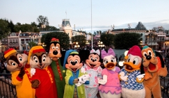 Parmi les animations proposées lors du One More Disney Day, les visiteurs ont pu croiser des personnages en pyjamas !