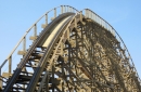 WODAN Timburcoaster offers a layout with tunnels, drops, banked turns, airtimes and speed all along