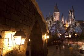 The Wizarding World of Harry Potter set to open in late 2014 at Universal Studios Japan