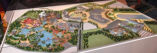 Las Palm unveiled a 1/16 scale model of the future theme park & resort