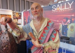 Un animatronique (vu dans Challenge of Tutankhamon en Belgique) exposé sur le stand de Sally Corporation à l'Euro Attractions Show