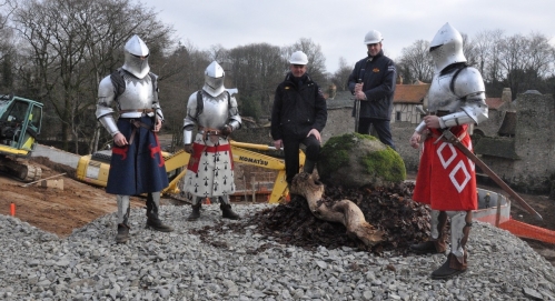 La principale nouveauté de la saison sera un grand spectacle: Les Chevaliers de la Table Ronde (photo: Laurent Albert (gauche) et Nicolas de Villiers (droite))