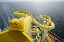 Polin a réalisé un véritable petit parc aquatique sur l'un des paquebots de Carnival Cruises.