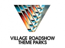 Les parcs à thèmes de Village Roadshow ont accueilli 6.3 millions de visiteurs entre juillet 2012 et juin 2013., Warner Bros. Movie World reste en tête des parcs de la division australienne avec 2 millions d'entrées. Photo: le nouveau dark ride interactif Justice League ouvert fin 2012.